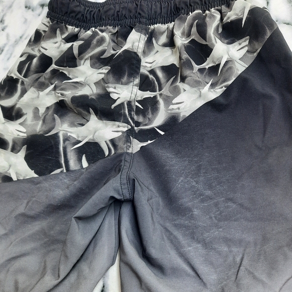 Size M(8) Boys Swim Trunks with Shark Design and Zip Pocket. Flawed. - Picture 9 of 9